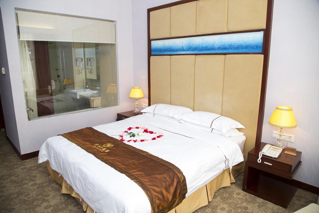 Long Zhou Grand Hotel Γκουανγκζού Δωμάτιο φωτογραφία