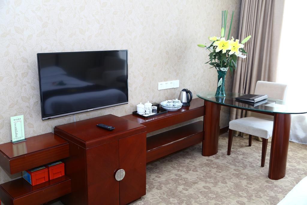 Long Zhou Grand Hotel Γκουανγκζού Δωμάτιο φωτογραφία
